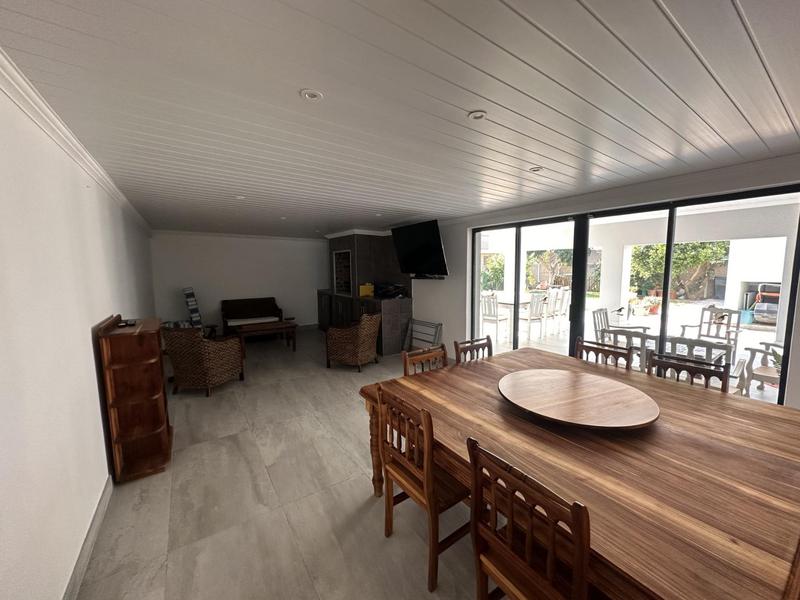 5 Bedroom Property for Sale in Fraaiuitsig Western Cape